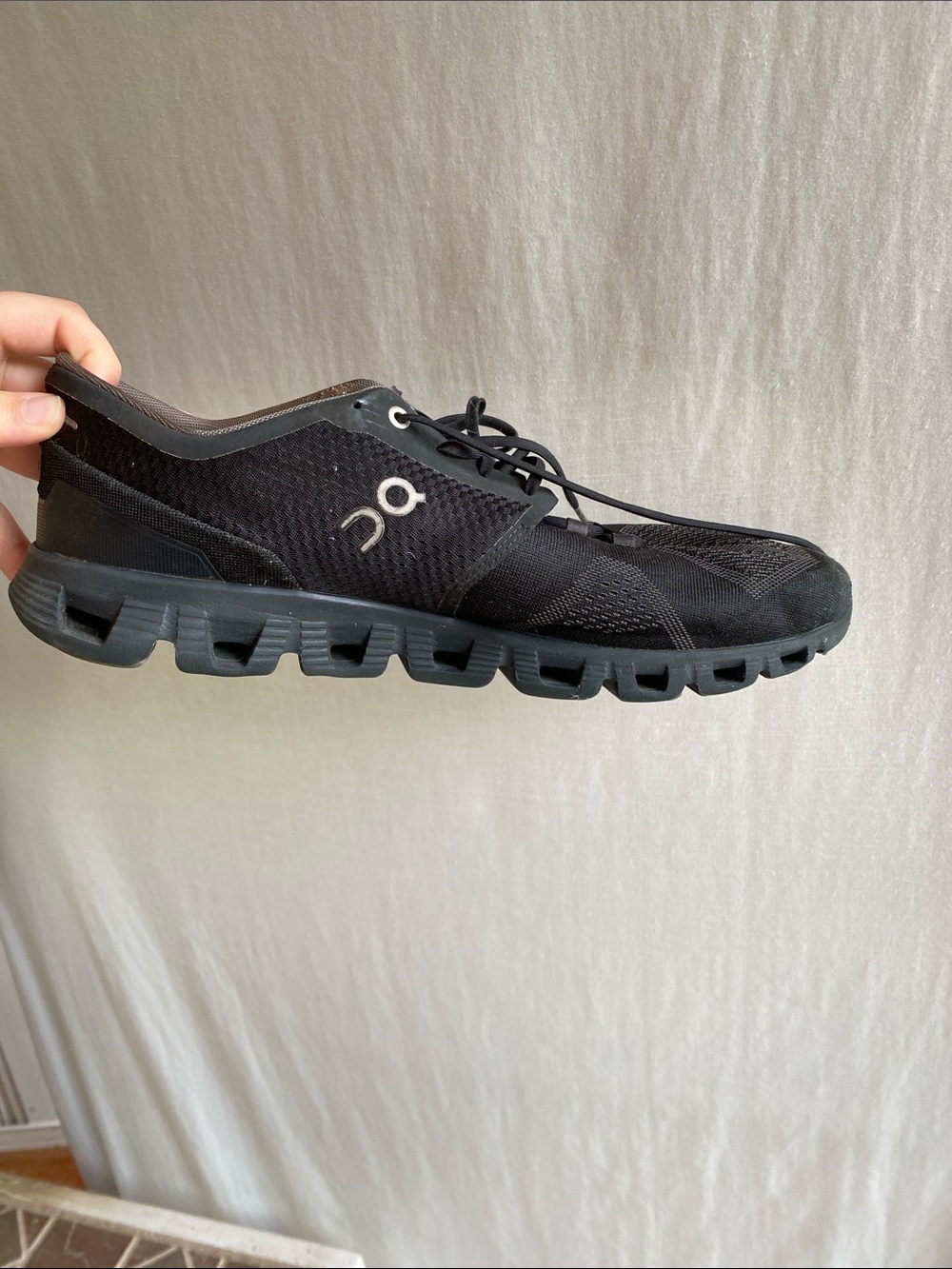 On Clouds Men's Black Mesh Lace-Up Athletic Sneakers